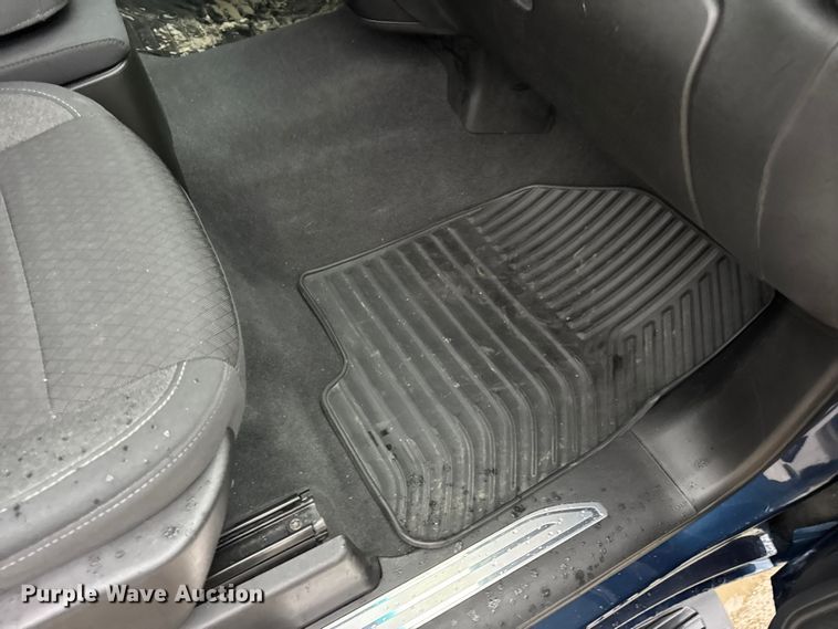 image for item EN0850 2020 Chevrolet Silverado 1500 Crew Cab pickup truck