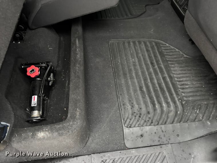 image for item EN0850 2020 Chevrolet Silverado 1500 Crew Cab pickup truck