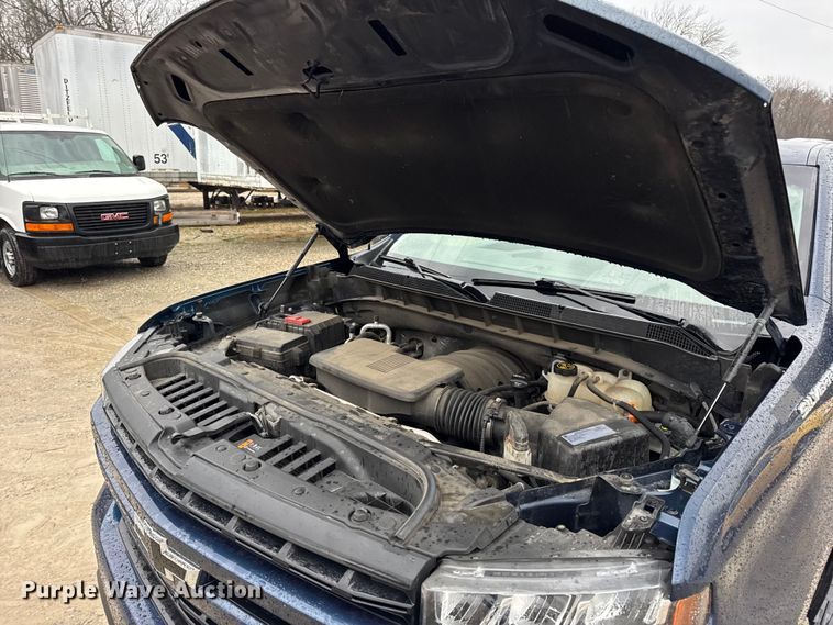 image for item EN0850 2020 Chevrolet Silverado 1500 Crew Cab pickup truck