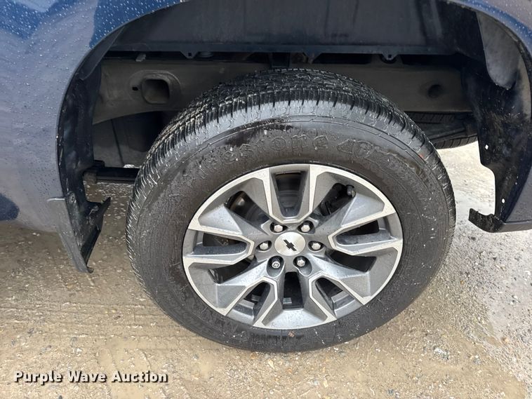 image for item EN0850 2020 Chevrolet Silverado 1500 Crew Cab pickup truck