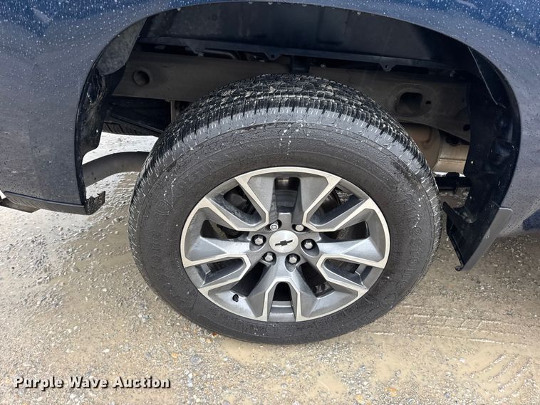 image for item EN0850 2020 Chevrolet Silverado 1500 Crew Cab pickup truck