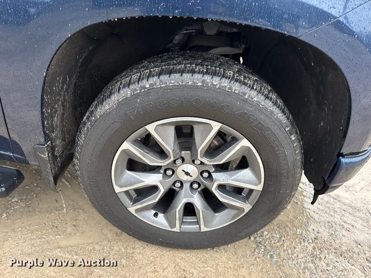 image for item EN0850 2020 Chevrolet Silverado 1500 Crew Cab pickup truck