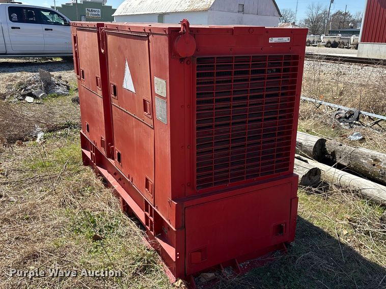 image for item EN5975 U.S. Department of Defense MEP 006A generator