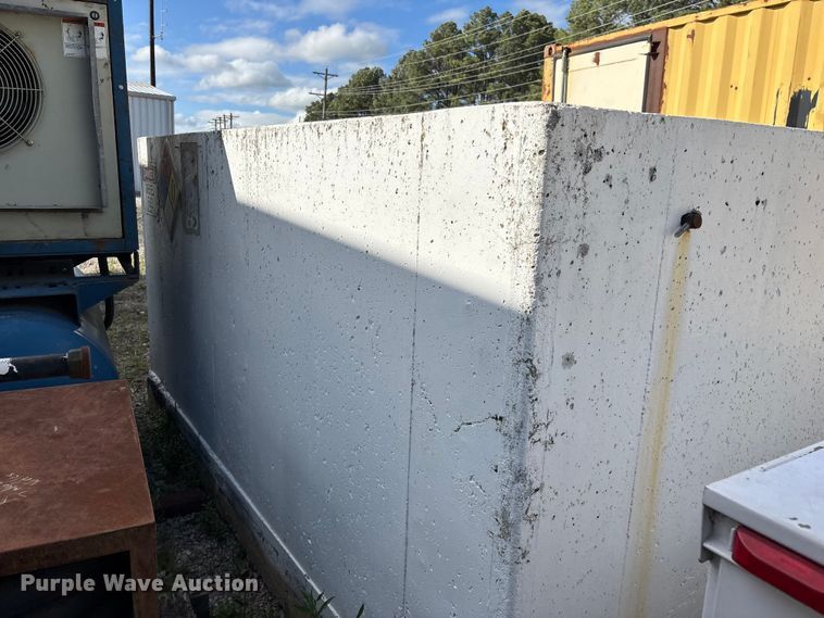 image for item EO4209 Concrete fuel tank enclosure