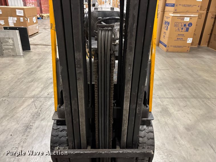 image for item EO4211 TCM FCG15-3L forklift