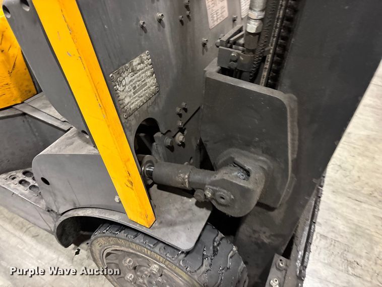 image for item EO4211 TCM FCG15-3L forklift