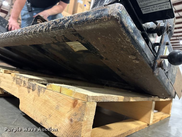 image for item EO4212 Tommy Gate Co (2) Lift tailgates