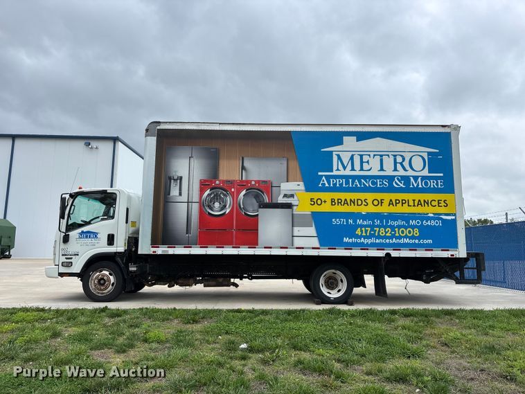 image for item EO4213 2016 Isuzu NPR box truck