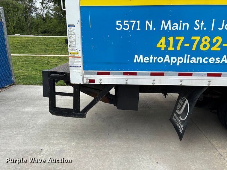 image for item EO4213 2016 Isuzu NPR box truck