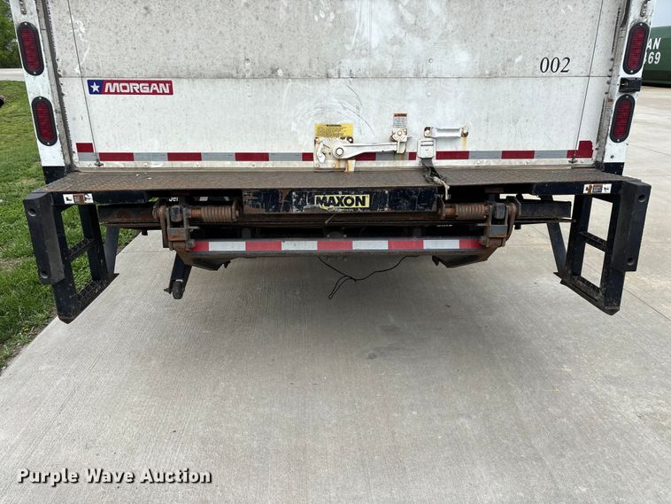 image for item EO4213 2016 Isuzu NPR box truck