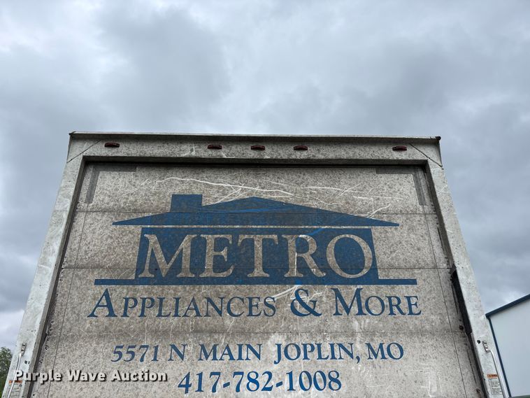 image for item EO4213 2016 Isuzu NPR box truck