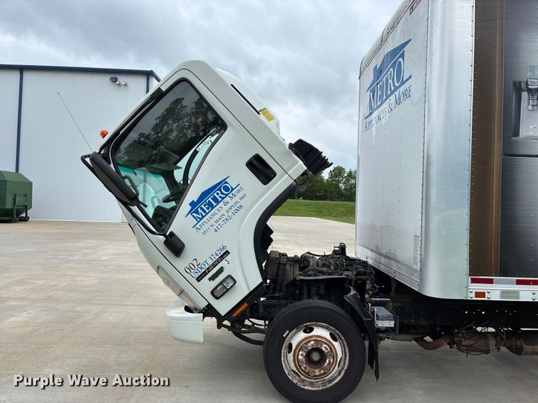 image for item EO4213 2016 Isuzu NPR box truck