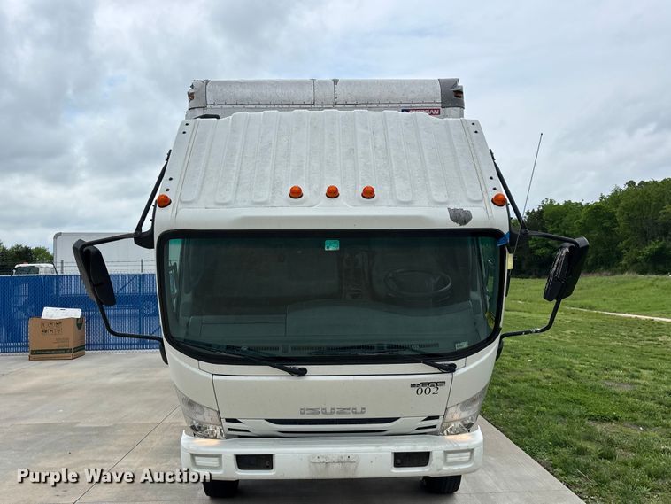 image for item EO4213 2016 Isuzu NPR box truck