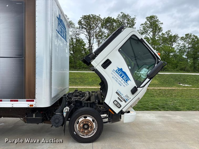 image for item EO4213 2016 Isuzu NPR box truck