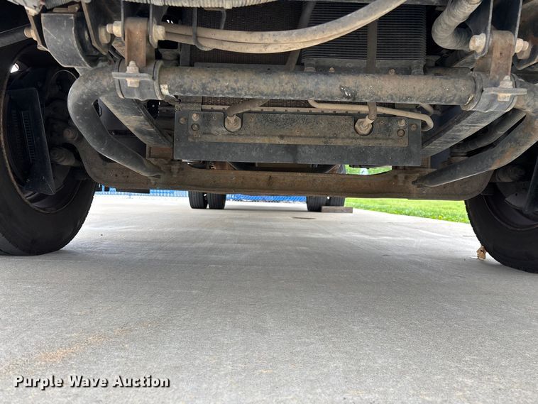 image for item EO4213 2016 Isuzu NPR box truck