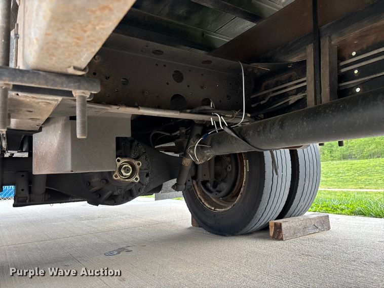 image for item EO4213 2016 Isuzu NPR box truck