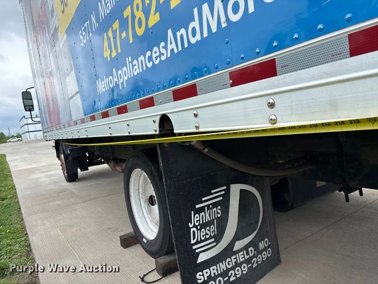 image for item EO4213 2016 Isuzu NPR box truck