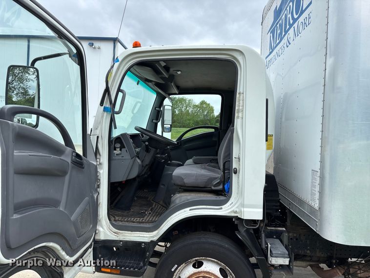 image for item EO4213 2016 Isuzu NPR box truck