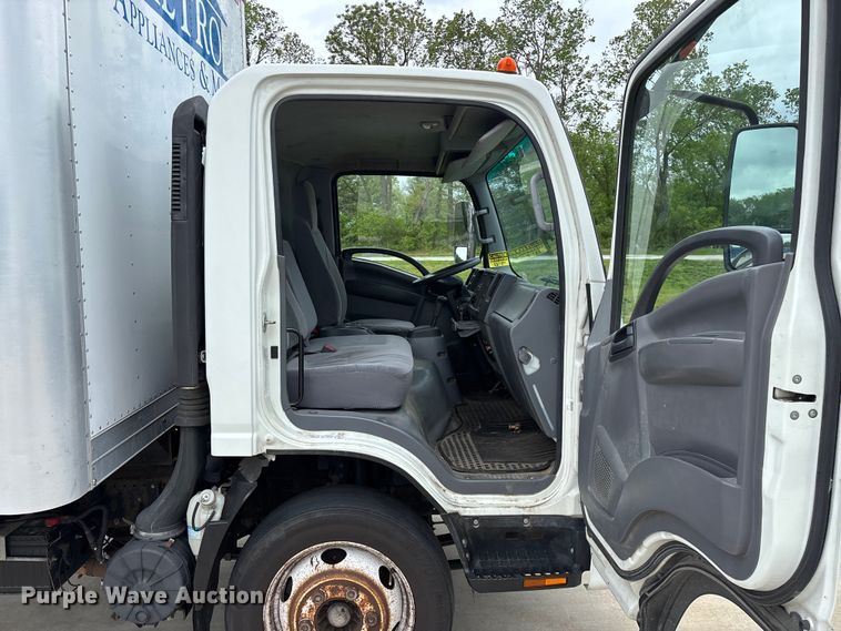 image for item EO4213 2016 Isuzu NPR box truck