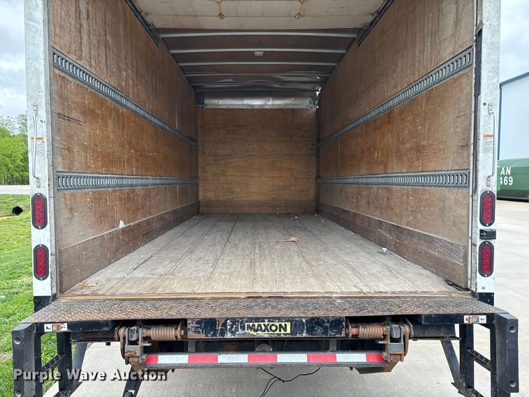 image for item EO4213 2016 Isuzu NPR box truck