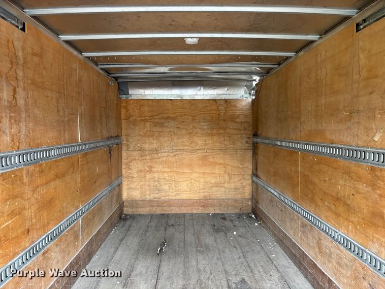 image for item EO4213 2016 Isuzu NPR box truck
