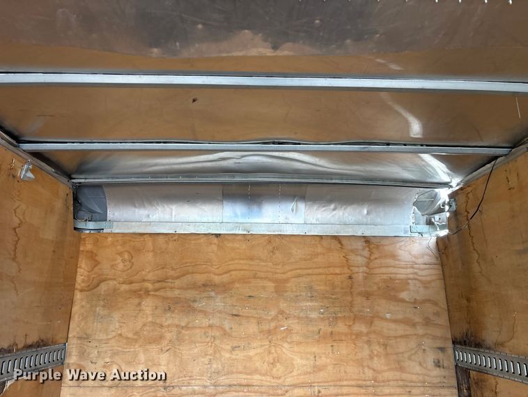 image for item EO4213 2016 Isuzu NPR box truck