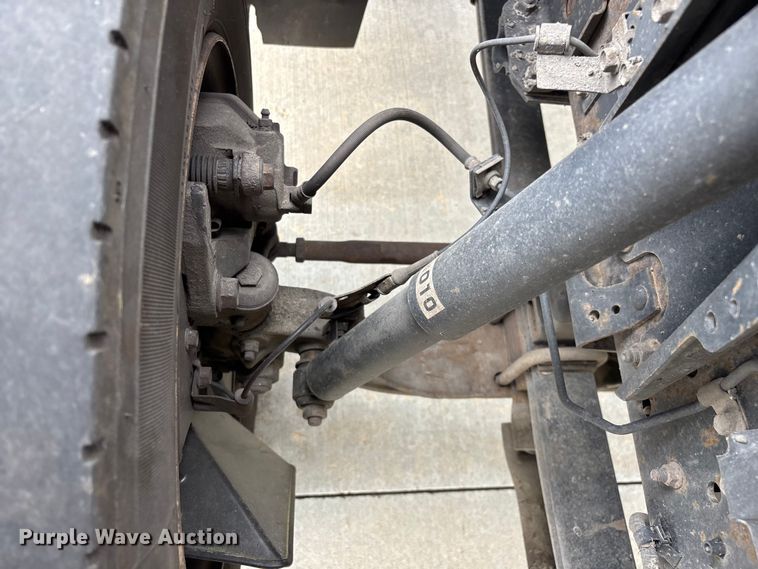 image for item EO4213 2016 Isuzu NPR box truck