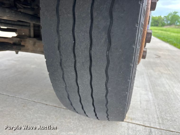 image for item EO4213 2016 Isuzu NPR box truck
