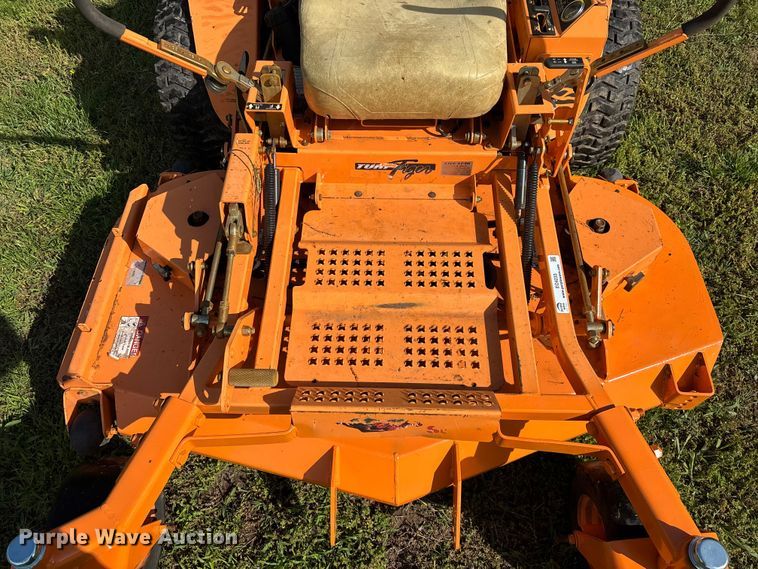 image for item EO4233 Scag Turf Tiger STT61V-27CH ZTR lawn mower