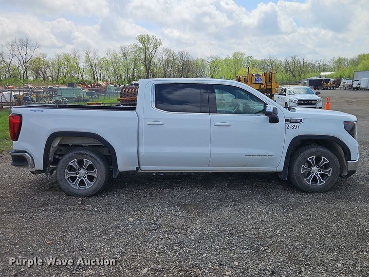 image for item EO7248 2022 GMC Sierra Crew Cab pickup truck