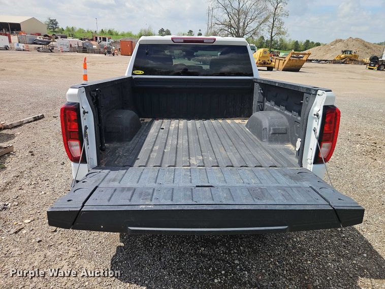 image for item EO7248 2022 GMC Sierra Crew Cab pickup truck