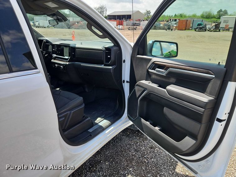 image for item EO7248 2022 GMC Sierra Crew Cab pickup truck