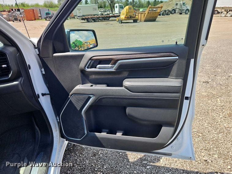 image for item EO7248 2022 GMC Sierra Crew Cab pickup truck
