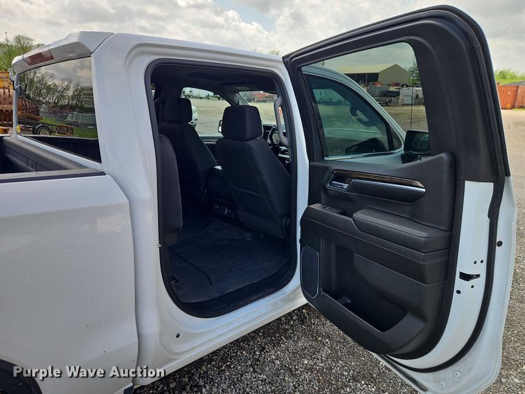 image for item EO7248 2022 GMC Sierra Crew Cab pickup truck