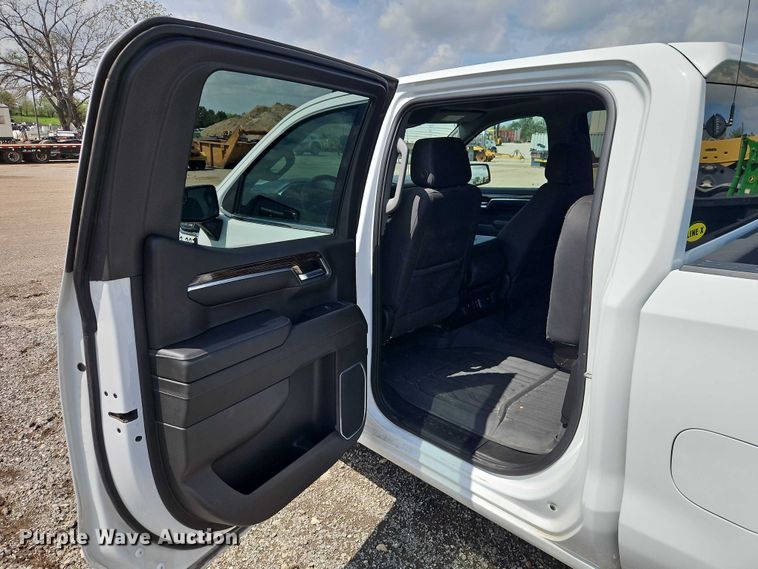 image for item EO7248 2022 GMC Sierra Crew Cab pickup truck