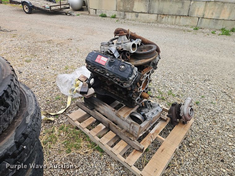 image for item EO7253 2006 International A325C engine