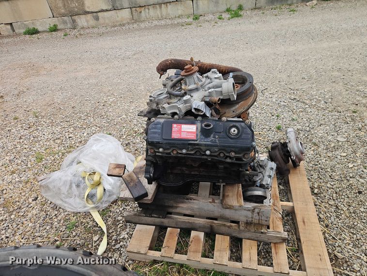 image for item EO7253 2006 International A325C engine