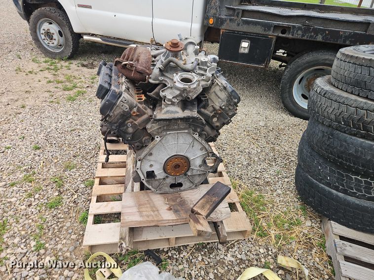 image for item EO7253 2006 International A325C engine