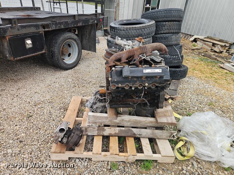 image for item EO7253 2006 International A325C engine