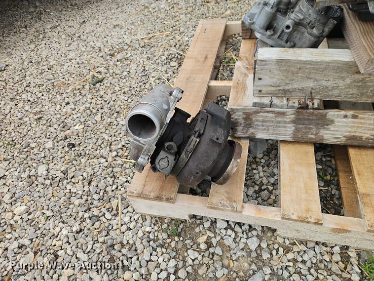 image for item EO7253 2006 International A325C engine