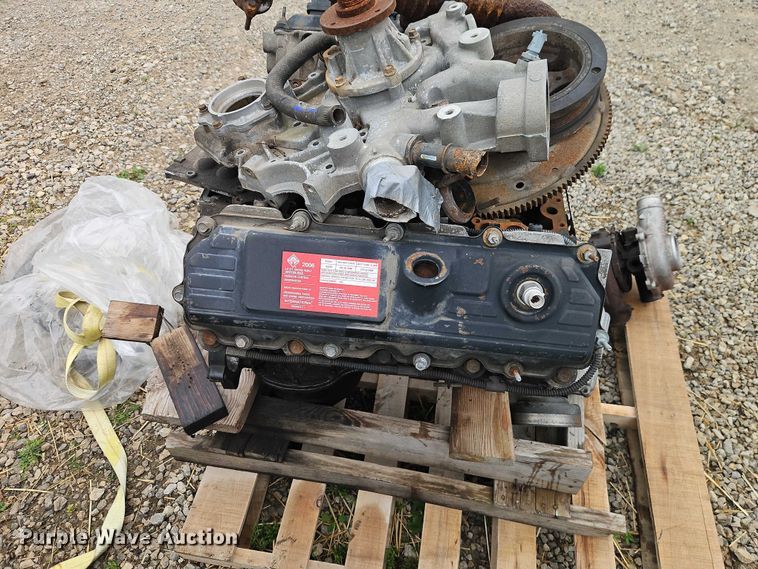 image for item EO7253 2006 International A325C engine