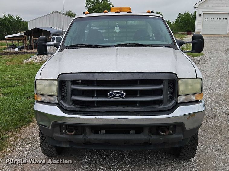 image for item EO7254 2004 Ford F450 Super Duty Ext. Cab flatbed pickup truck