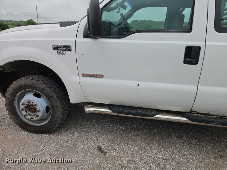 image for item EO7254 2004 Ford F450 Super Duty Ext. Cab flatbed pickup truck