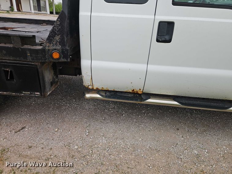 image for item EO7254 2004 Ford F450 Super Duty Ext. Cab flatbed pickup truck