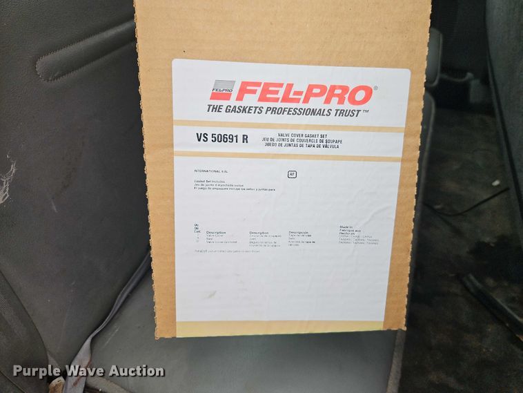 image for item EO7254 2004 Ford F450 Super Duty Ext. Cab flatbed pickup truck