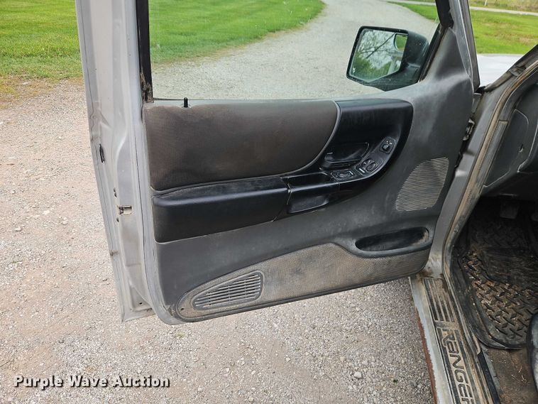 image for item EO7255 2007 Ford Ranger pickup truck