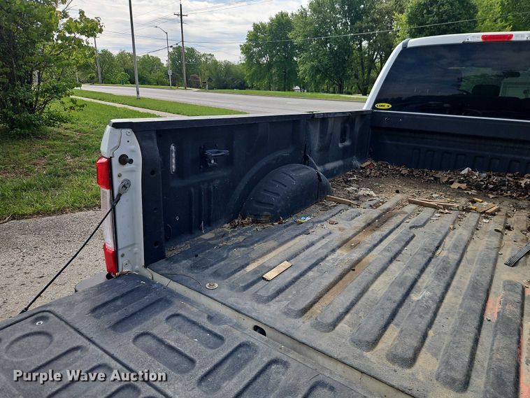image for item EO7299 2019 Ford F350 Super Duty Crew Cab pickup truck