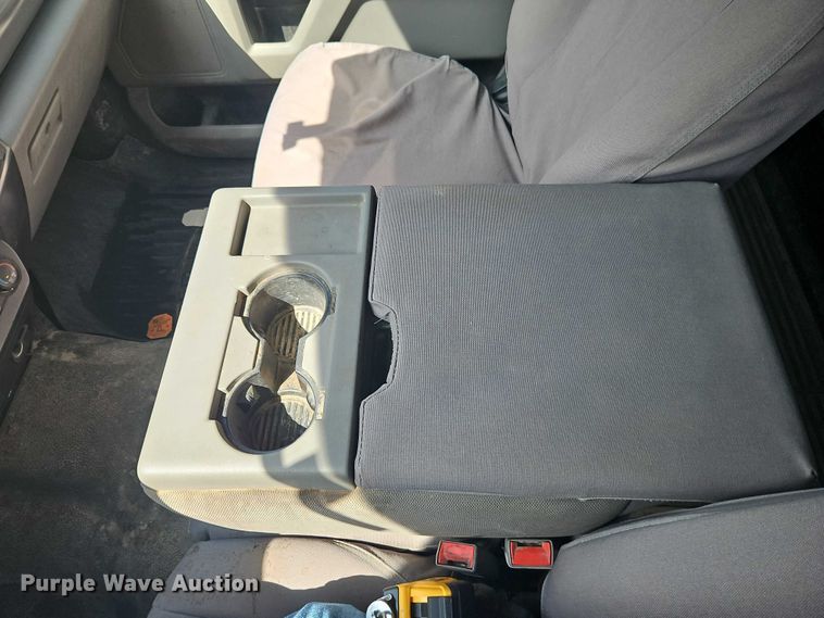 image for item EO7299 2019 Ford F350 Super Duty Crew Cab pickup truck