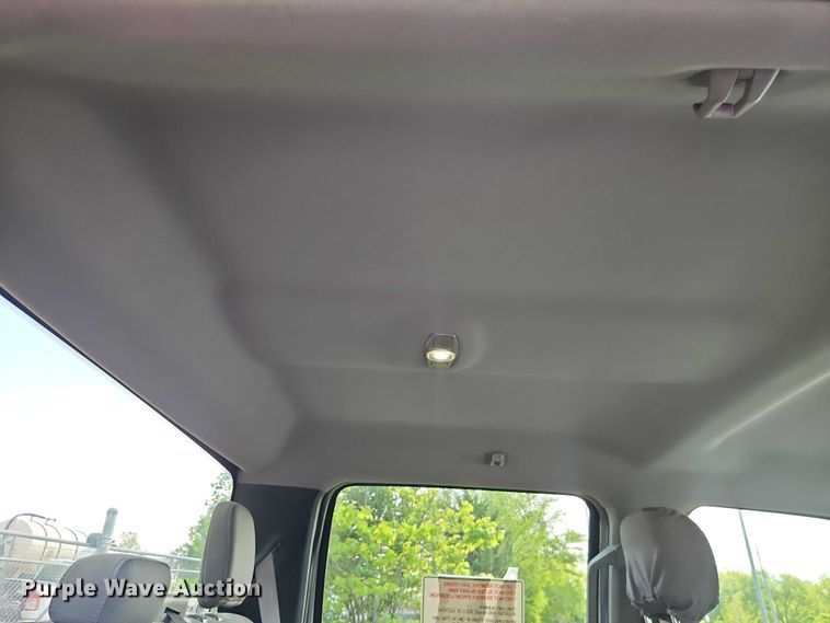 image for item EO7299 2019 Ford F350 Super Duty Crew Cab pickup truck