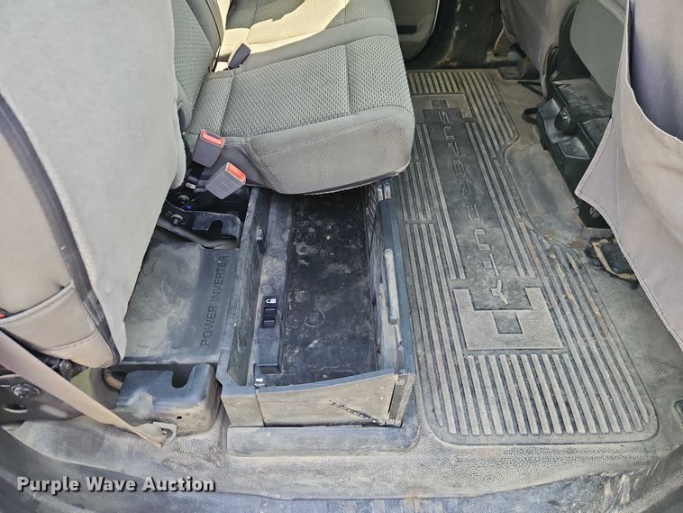 image for item EO7299 2019 Ford F350 Super Duty Crew Cab pickup truck